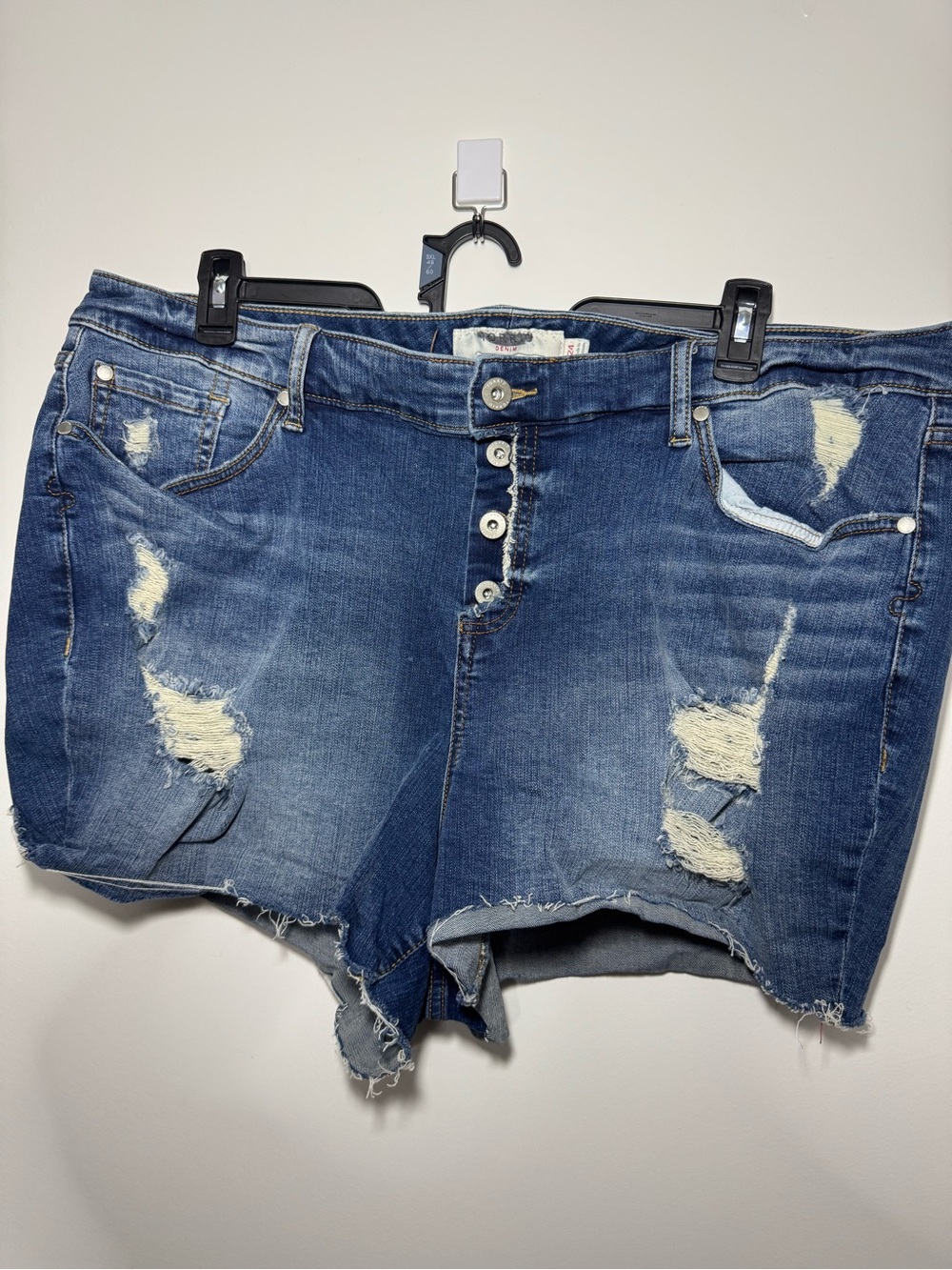 EUC Torrid Distressed Style Blue Denim Jean Shorts Short Size 24 3X